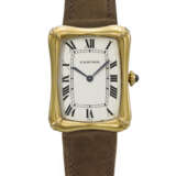 CARTIER. AN EXCEEDINGLY RARE, LARGE AND UNUSUAL 18K GOLD RECTANGULAR WRISTWATCH - photo 1