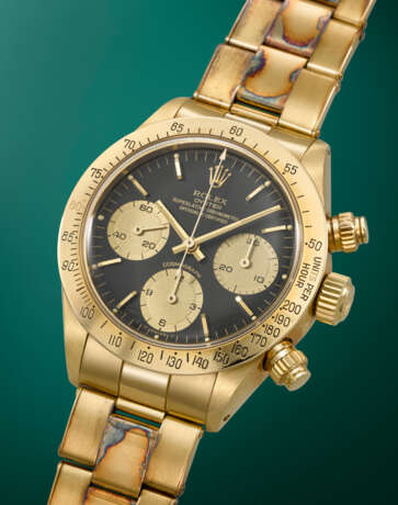 ROLEX. A VERY RARE AND EXTREMELY WELL PRESERVED 18K GOLD CHRONOGRAPH WRISTWATCH WITH BRACELET - Foto 2