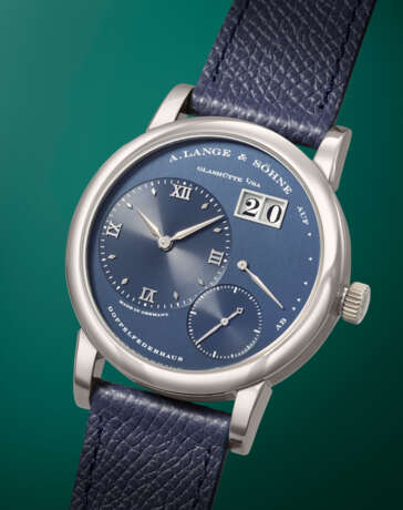 A. LANGE & SOHNE. AN ATTRACTIVE 18K WHITE GOLD WRISTWATCH WITH OVERSIZED DATE, POWER RESERVE AND BLUE DIAL - photo 2