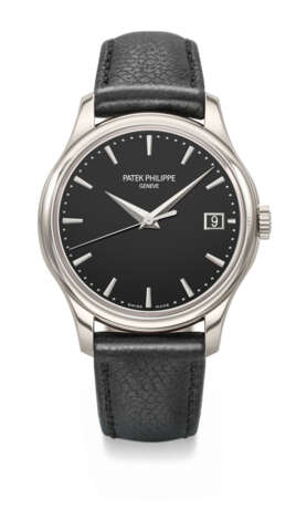 PATEK PHILIPPE. AN ATTRACTIVE 18K WHITE GOLD AUTOMATIC WRISTWATCH WITH SWEEP CENTRE SECONDS, DATE AND OFFICER-STYLE HINGED CASE BACK - photo 1