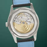 PATEK PHILIPPE. A SPORTY 18K WHITE GOLD AUTOMATIC WRISTWATCH WITH SWEEP CENTRE SECONDS AND DATE - photo 4