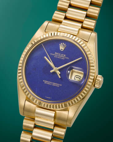 ROLEX. A VERY RARE AND ATTRACTIVE 18K GOLD AUTOMATIC WRISTWATCH WITH SWEEP CENTRE SECONDS, DATE, LAPIS LAZULI DIAL AND D`AGOSTO BRACELET - фото 2