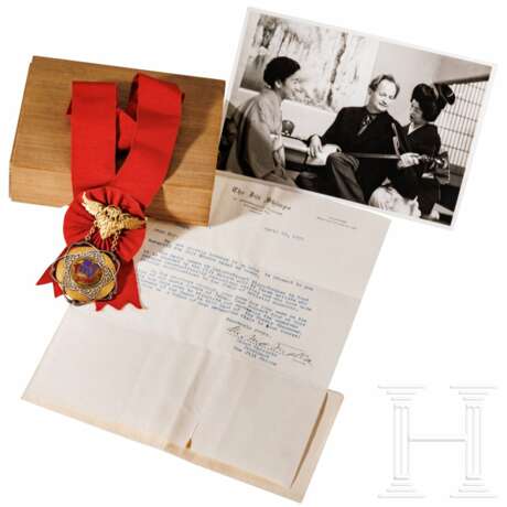 Wilhelm Kempff (1895 - 1991) - goldene Jiji Shimpo Medal of Honor, verliehen an den deutschen Klaviervirtuosen und Komponisten, 1936 - photo 1