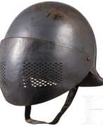 Belgien. Stahlhelm mit Schutzvisier für Kampfwagenbesatzungen, sog. "Reina Elisabeth"