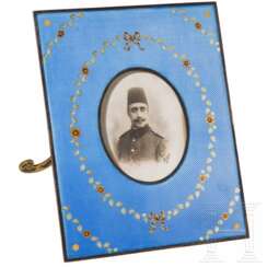 Prinz Yusuf Izzeddin Efendi (1857 - 1916) - signiertes Geschenk-Portraitfoto in prunkvollem emaillierten Vermeil-Rahmen, datiert "1327" (1908)