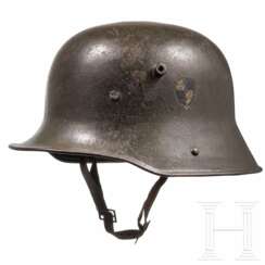 Stahlhelm M 16 der preußischen Gardetruppen