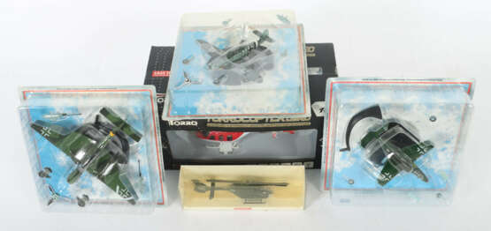 2 Hubschrauber, 3 Flugzeuge 3 x Edition Atlas: Mil… - photo 2