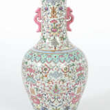 Vase China, mittlere Qing Dynastie, Porzellan, Fam… - photo 3