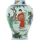 Wucai-Porzellanvase mit Famille verte-Dekor China,… - фото 1