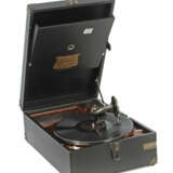 Electrola-Koffergrammophon Nowawes & Berlin, um 19… - photo 1