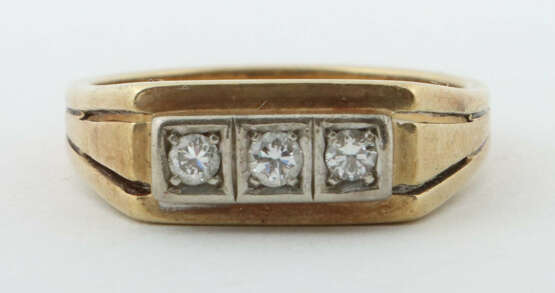 Ring mit Diamanten 1960er Jahre, Gelbgold 585, ca.… - photo 1