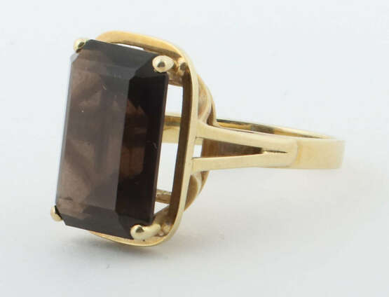 Ring mit Rauchquarz 1960er Jahre, Gelbgold 585, ca… - photo 2