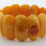 Bernsteinarmband Butterscotch 20. Jh., ca. 40,79 g… - photo 1