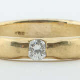 Ring mit Diamant modern, Gelbgold 750, ca. 5,83 g,… - photo 1