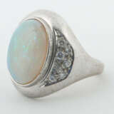 Ring mit Opal modern, Weißgold 750, ca. 11,02 g, b… - photo 2