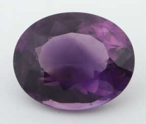 Loser Amethyst ca. 65 ct, oval, gute Qualität. Gut…