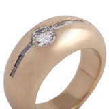 Ring mit zentralem Brillant von ca. 0,65 ct, - photo 5