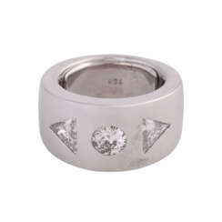 Ring mit 3 Diamanten, zusammen ca. 1,5 ct,