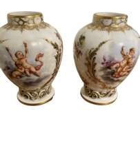 KPM - Vases Putti, porcelaine du 19e si&egrave;cle, Allemagne 