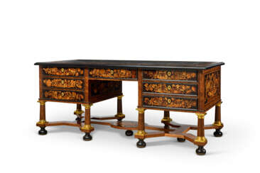 BUREAU PLAT D&#39;&#201;POQUE LOUIS XIV