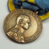 Sachsen-Altenburg: Herzog-Ernst-Medaille, Ernst II. (1909-1918), Silber an Einzelschnalle. - photo 2