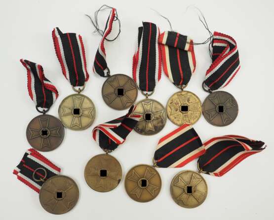 Kriegsverdienstmedaille - 10 Exemplare. - photo 1