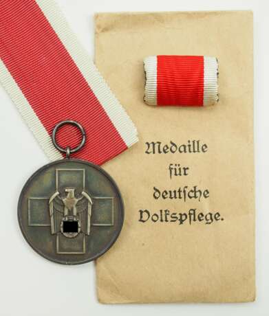 Medaille für deutsche Volkspflege, in Verleihungstüte. - Foto 1