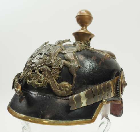 Württemberg: Pickelhaube für Artillerie-Offiziere. - фото 1