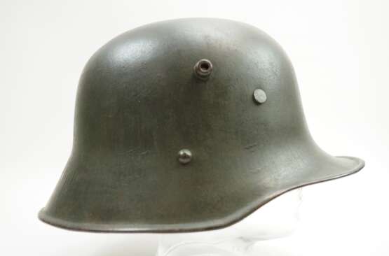 Wehrmacht: Stahlhelm M17 - mit einem Emblemen. - photo 4