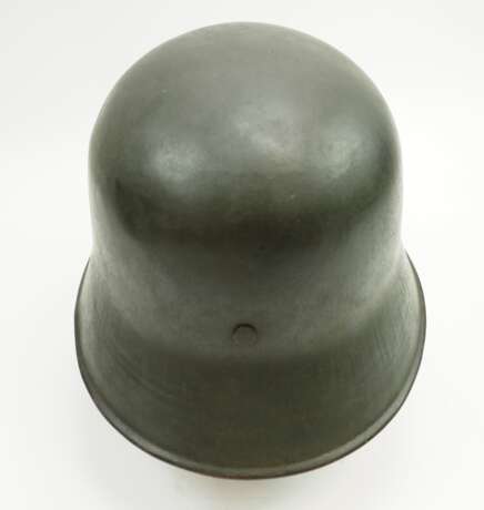 Wehrmacht: Stahlhelm M17 - mit einem Emblemen. - photo 5