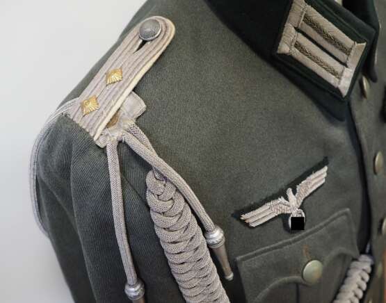 Wehrmacht: Feldbluse für einen Hauptmann der Infanterie. - photo 3