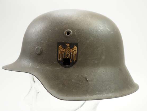 Wehrmacht: Stahlhelm M42 - 1 Emblem. - фото 3