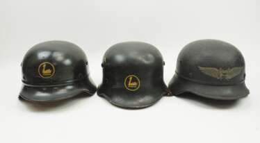 Reichsluftschutzbund (RLB): Helme - 3 Exemplare.