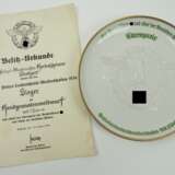 Allach: Ehrenpreis des Reichsführer-SS und Chef der Deutschen Polizei für die Polizeileichtathletikmeisterschaften 1938 Lübeck, mit Urkunde für einen Polizei-Wachtmeister aus Stuttgart. - photo 1