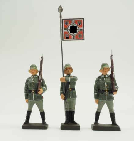 Lineol: Wehrmacht Soldaten bei Parade - 3 Mann. - photo 1