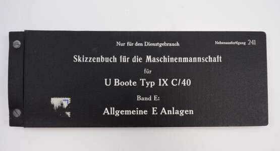 Kriegsmarine: Skizzenbuch für die Maschinenmannschaft für U-Boote Typ IX C/40. - photo 1