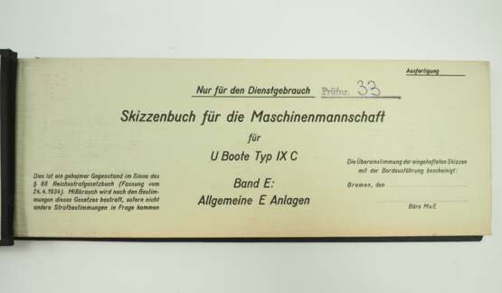 Kriegsmarine: Skizzenbuch für die Maschinenmannschaft für U-Boote Typ IX C/40. - photo 2