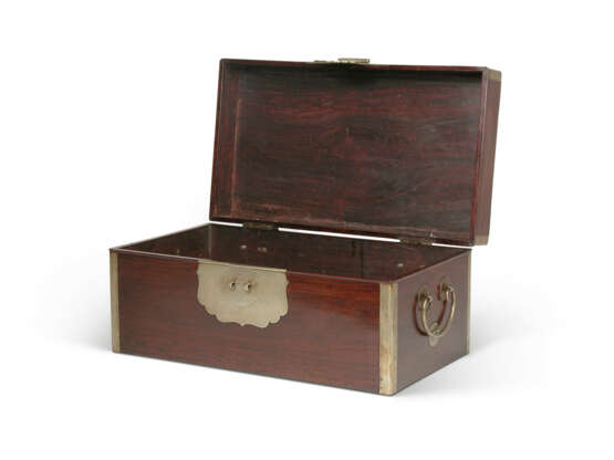 A SMALL ZITAN RECTANGULAR BOX - Foto 2