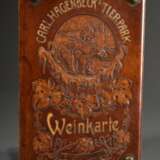 Original "Carl Hagenbeck's Tierpark Weinkarte" mit Eisbären und Weinlaub Dekorationen sowie Messing Nägeln in den Ecken, um 1910, punziertes, partiell im Relief gestaltetes und vergoldetes Leder, unten Herstell… - Foto 1