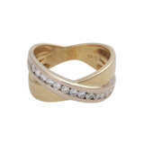 Ring mit Brillantbesatz im Kreuzbandmuster - Foto 1