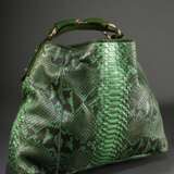 Große offene Gucci "Horsebit Hobo" in Python Grün, Schultertasche mit kurzem Glattleder Schultergriff und goldfarbener Hardware, innen grünes Wildleder und große Reißverschlusstasche, Nr. 114900 213317, gepräg… - photo 1