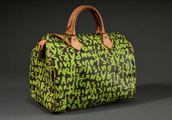 Louis Vuitton "Speedy 30" in "Green Graffiti Monogram Canvas", heller Lederbesatz, innen braunes Baumwollfutter und kleines Einsteckfach, Schloss mit zwei Schlüsseln (Clochette fehlt), Nr. TH 5008, Ed… - photo 2