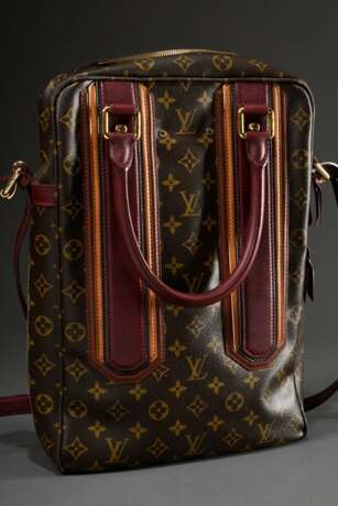 Louis Vuitton "Bequia Porte Documents Vertical" Messenger Bag in Monogram Canvas mit messingfarbener Hardware und Rindslederbesatz in verschiedenen Brauntönen, dunkelbraun gestreiftes Baumwoll Futter, Limited E… - фото 2