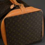 Louis Vuitton "Sac Marine" in Monogram Canvas mit messingfarbener Hardware, hellem Rindslederbesatz, dunkelbraunem Baumwoll Schultergurt und Ledergriff, innen mittelbraunes Baumwollfutter, Nr.: NO0954, H. 70cm,… - photo 3