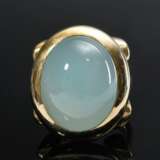 Tamara Comolli "Glam Hippie" Gelbgold 750 Ring mit großem Chalcedon Cabochon auf geschwungener Fassung, sign., 33,6g, Gr. 56, Ringkopf 20x17mm - Foto 4