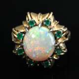 Midcentury Gelbgold 750 Ring mit Opal Cabochon in Smaragdkranz, 12g, Gr. 55 - photo 4