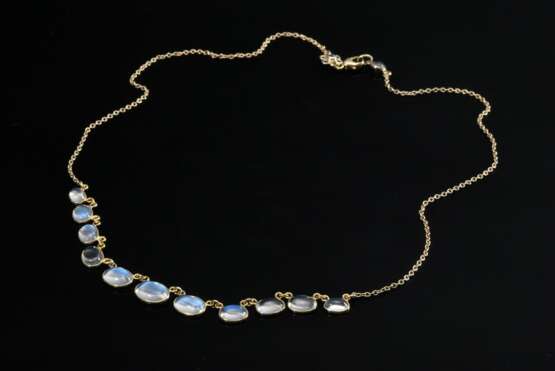 3 Teile Gelbgold 585 Mondstein Schmuck: Collier (5,3g, L. 43,7cm) und Paar Ohrstecker (2,6g, 8,8x6,9mm) - photo 2