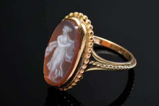 Gelbgold 585 Ring mit ovaler Achat Kamee "Stehende Gewandfigur" in zarter Kordelfassung, 4g, Gr. 57, Tragespuren - Foto 1