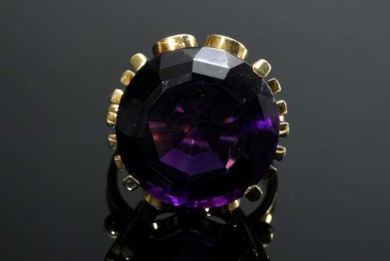 Hochaufgesetzter Gelbgold 585 Ring mit rund facettiertem Amethyst (ca. 12.9ct), Handarbeit um 1950, 11,2g, Gr. 54 - photo 4