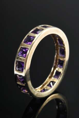 Gelbgold 333 Memory Ring mit Amethyst Carrés, 2,9g, Gr. 60 - фото 1